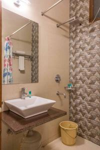 Hauz Khas 3 Rooms BnB