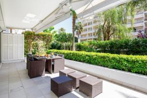 Cristal Croisette YourHostHelper