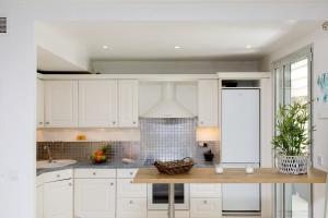 Cristal Croisette YourHostHelper