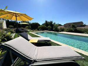 Villa de Luxe Rénovée avec Piscine, 4 Chambres, à 5 Minutes de la Plage - FR-1-726-25