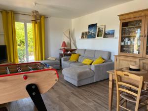 Villa de Luxe Rénovée avec Piscine, 4 Chambres, à 5 Minutes de la Plage - FR-1-726-25