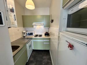 Appartements 452 - Appartement T2 vue mer, a 50m de la plage. : photos des chambres