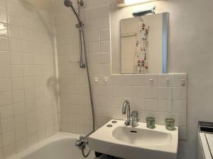 Appartements 452 - Appartement T2 vue mer, a 50m de la plage. : Appartement 1 Chambre