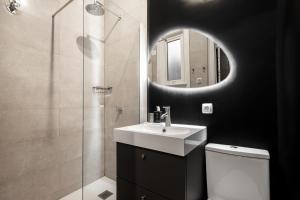 WHome Urban Oasis Haven with AC, Patio & Washer