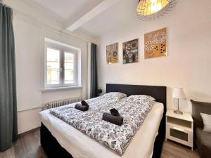 Budapest Synagogue Holiday 8PPL 2Br 2Bth