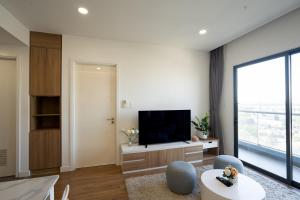 APARTMENT AIRPORT TAN SON NHAT - free Pool & Gym