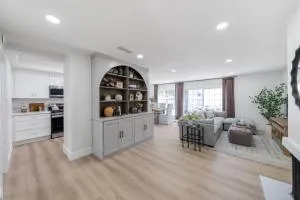 Live on Newport Back Bay - شاطئ نيوبورت