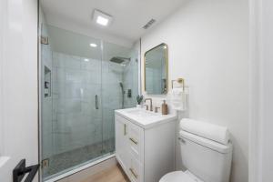 Live on Newport Back Bay