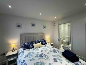 Wave Song - Hornsea Town House with Sea Views and Balconies