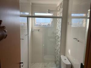 Apt com suíte+vaga+Wi-Fi menos de 90 MTS DA PRAIA