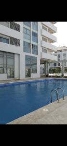 Tanger centre-ville - Appartement luxueux avec vue mer et piscine