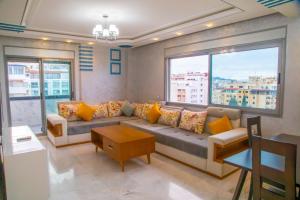 Tanger centre-ville - Appartement luxueux avec vue mer et piscine