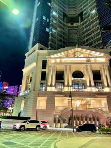 Elegant 1 BR Condo with Balcony in Uptown Parksuites II, BGC