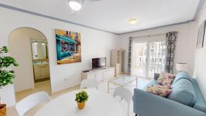 Holidoo Travel "El Divino 99"