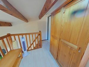 Pavillon T3 avec grande terrasse et résidence avec piscine et tennis