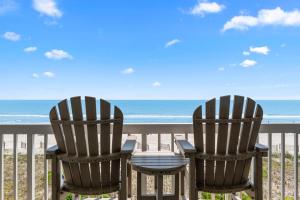 Beachfront Oasis at Litchfield By the Sea: 3 Bdrm