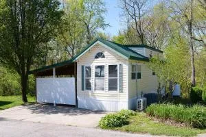 Charming Villa in Lake Monroe - Odon