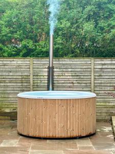 Elletson Park Wood fired Hot tubs, Caravans & Pods