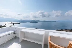 Eight Infinity Suites -- Cliffside Residence -- - 普拉卡米洛斯