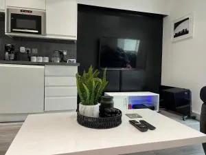 Chic & Modern Flat: Perfect for Exploring Kent! - Stonewood