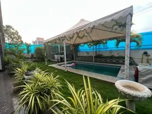 Swimming pool villa - Mahisama