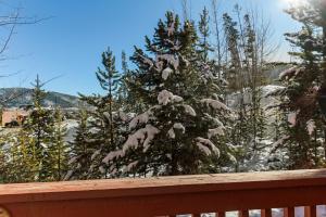 Lagoon 723D by Great Western Lodging