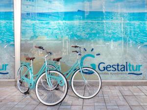 Moderno Apartamento con Piscina y Bicicletas Gratis