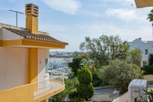 Ocean and Sunset 2nd line beach upscale flat AC