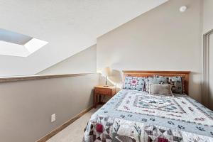 Mountain View Getaway by Great Western Lodging