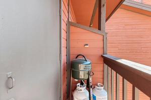 Mountain View Getaway by Great Western Lodging