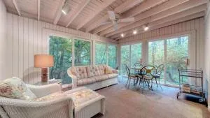 Whittier Cottage - Douglas