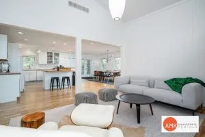 Tate House - Douglas