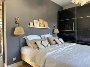 VillaSerenita Piscine chauffee Jacuzzi Petanque Ping pong Baby Foot : photos des chambres