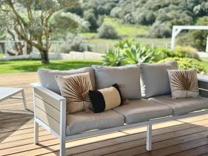 VillaSerenita Piscine chauffee Jacuzzi Petanque Ping pong Baby Foot : photos des chambres
