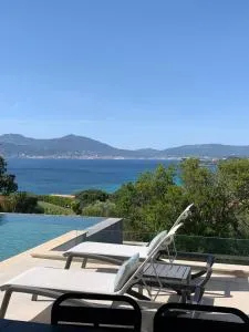 VILLA IMPERIALE vue mer piscine - 科蒂基亚瓦里