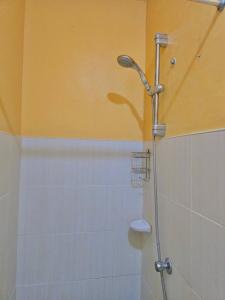 Serenity Acqua Inn Beside Enchanted Kingdom