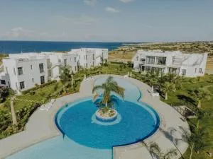 Modern Suite Beachfront Getaway - Ayios Nikolaos