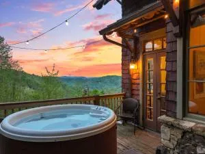 Mtn Views Hot Tub Close to Asheville - Mars Hill