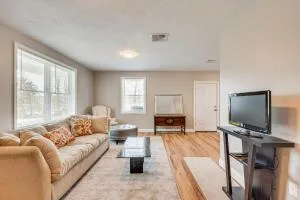 New Hampshire Abode with Mountain Views, Near Skiing - Chocorua