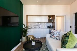 The Palm Flats Tropical Paradise 300m from Sea