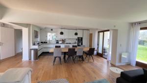 Villas Magnifique Villa Moderne Avec Piscine : photos des chambres