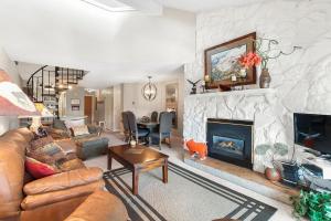 Sawmill Creek Condo 406 by Great Western Lodging