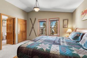 Ski View Cabin by Great Western Lodging