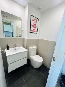 Loft 29 con piscina, terraza, jardín y Netflix