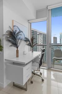 Studio in Miami Brickell Business District ICON Residences