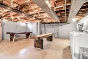 Entire House Walkable to Niagara Falls and Aquarium