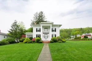Entertainer's Luxury Retreat - Thomaston