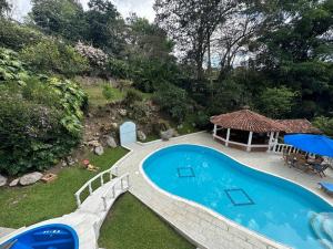 Increíble casa campestre con piscina y jacuzzi