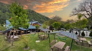 Abant Zümrüt Dağ Evi - Markooğlu