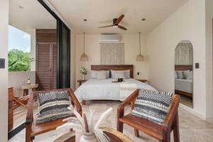 Amazing jungle condo Near beach town 200mb Pool